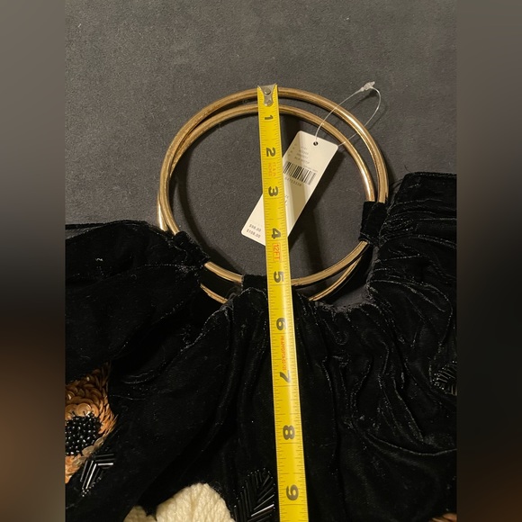 Anthropologie floral half moon velvet handbag NWT - Picture 7 of 8